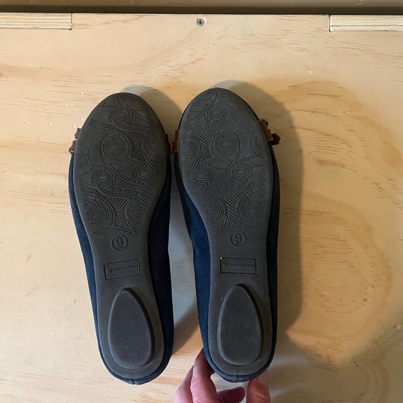 Naturalizer - Picture 2 of 4